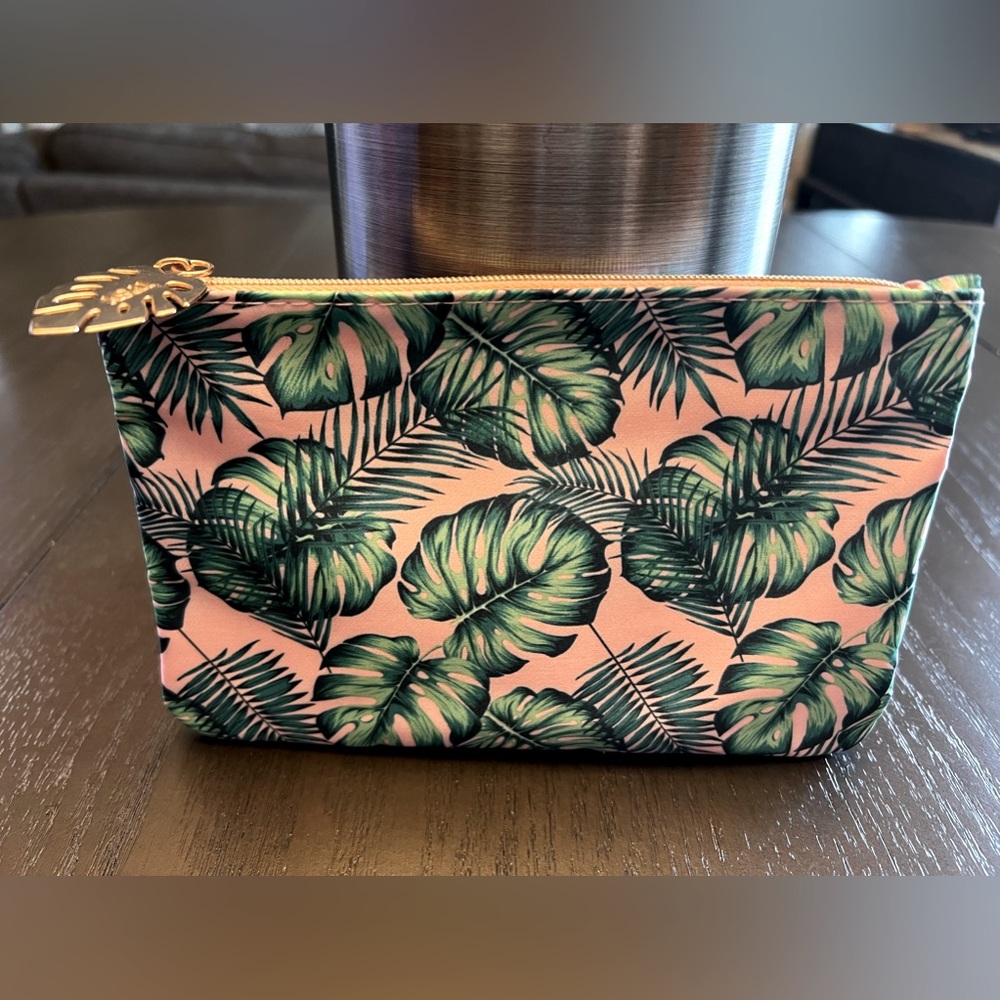 Ipsy Glambag in a Tropical Green & Pink Print, NEW Never Used